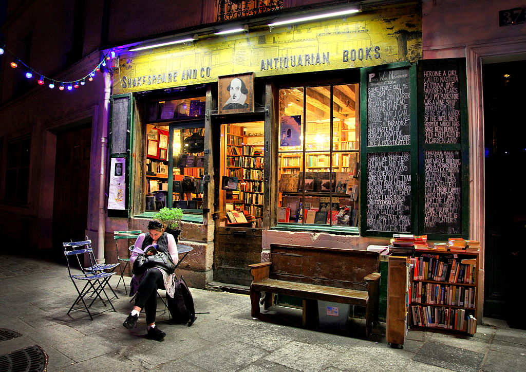 5 Best Wine Bars to Pick Up a Book