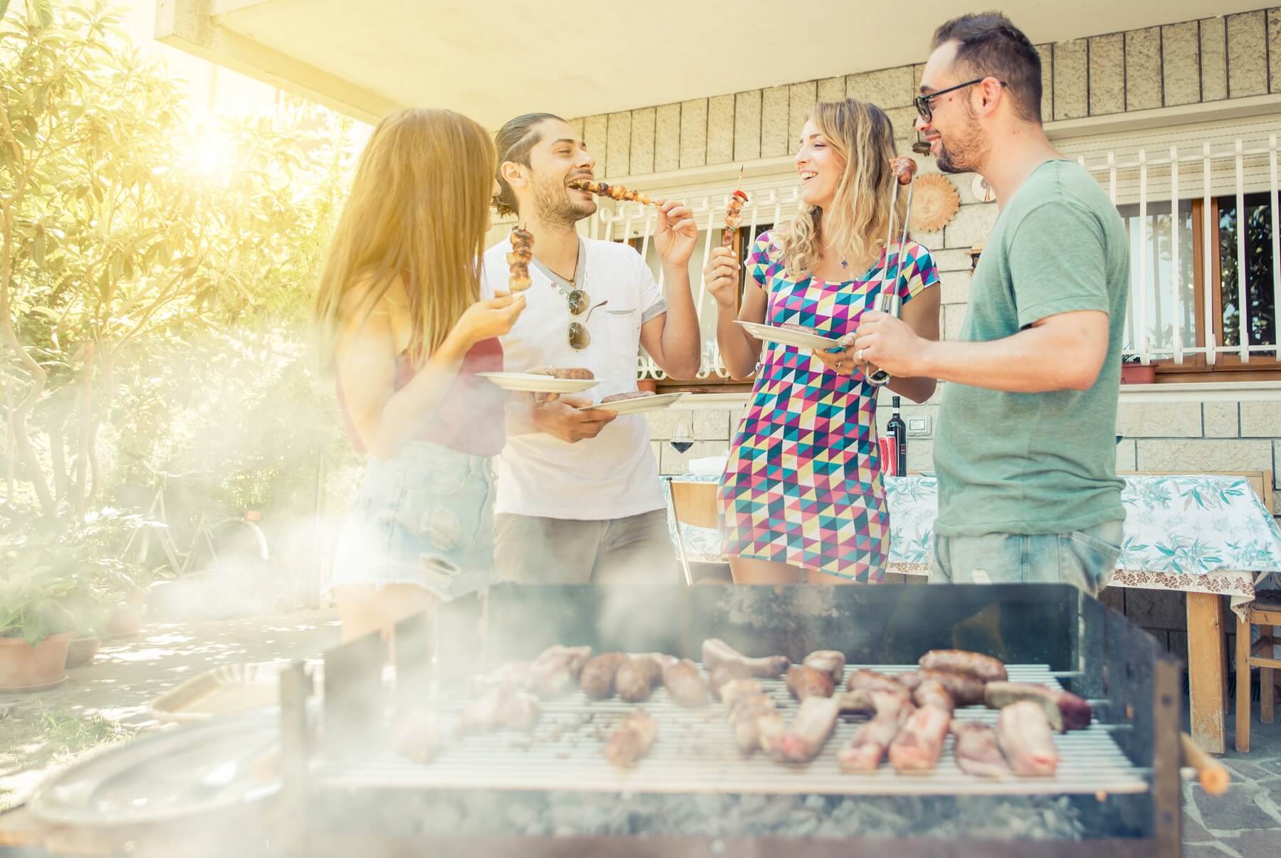 4 Must Have Wines For Hosting Your BBQ