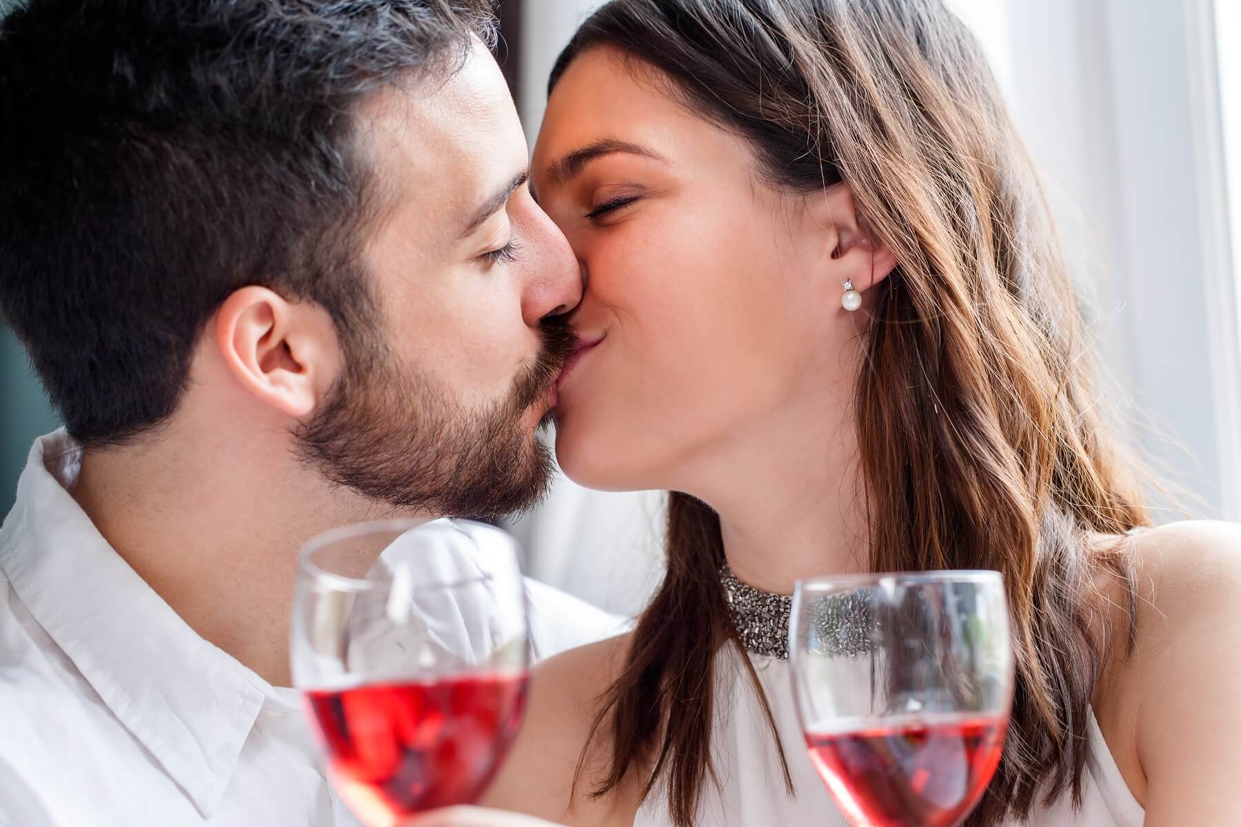 4 Most Common Valentine's Date Night People - Which One Are You?