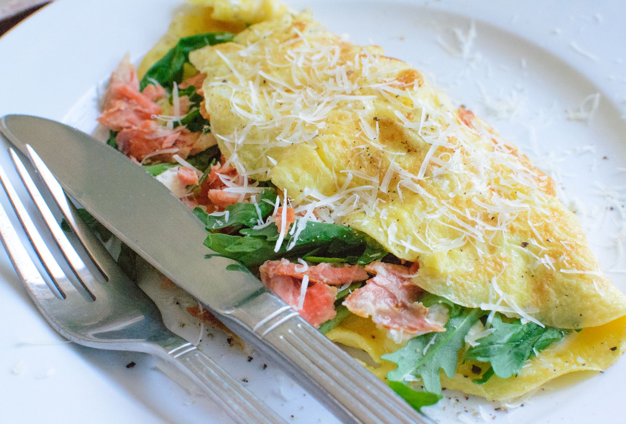 Smoked Salmon and Herbs Omelette