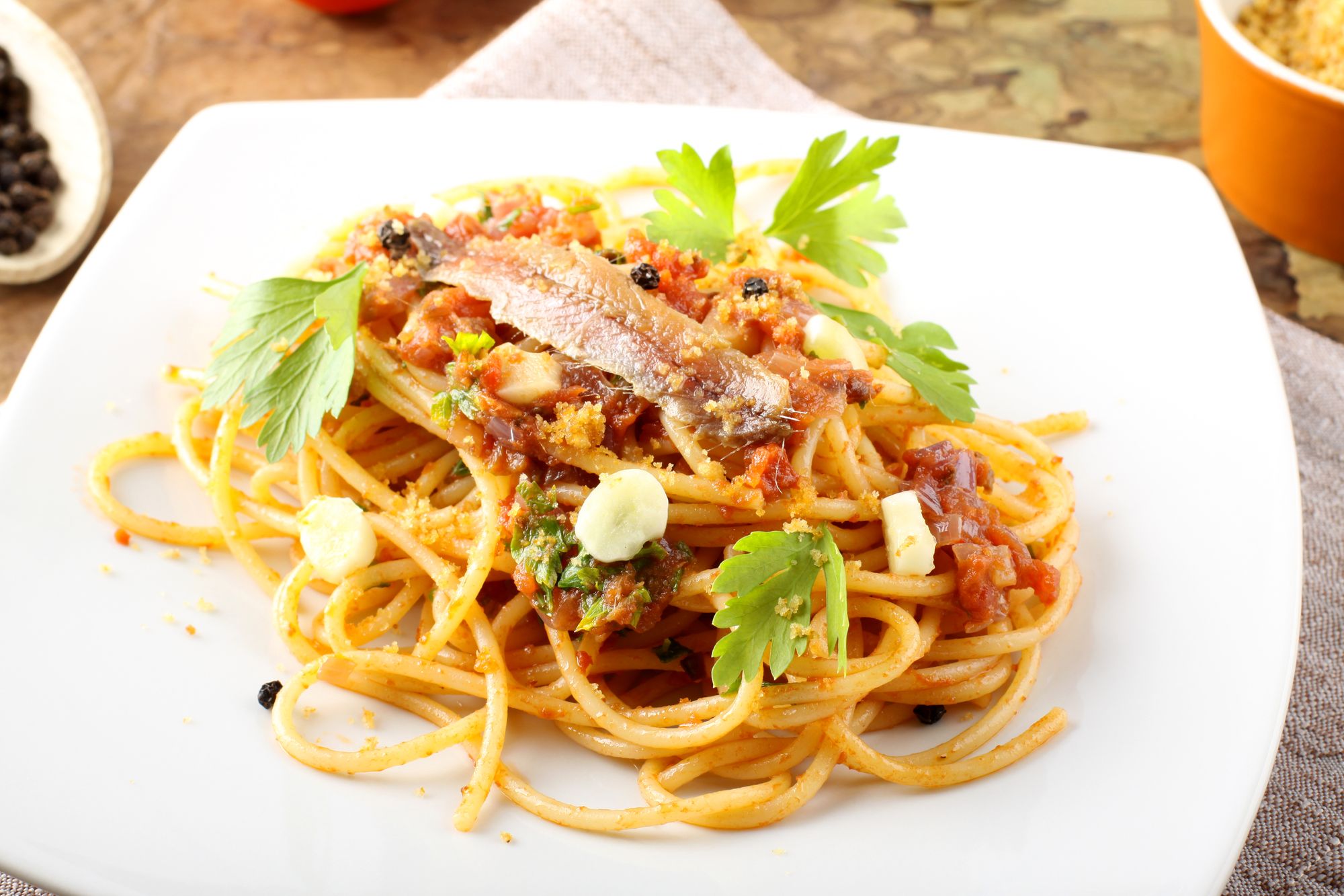 Spaghetti with Anchovies and Lemon