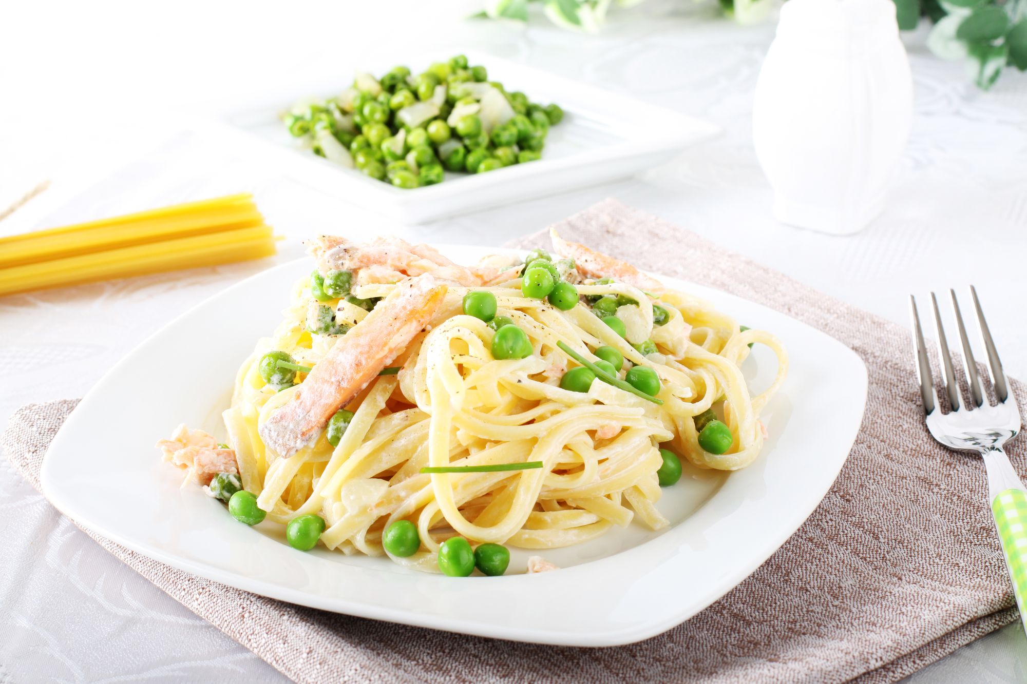 Spaghetti with Crab and Peas