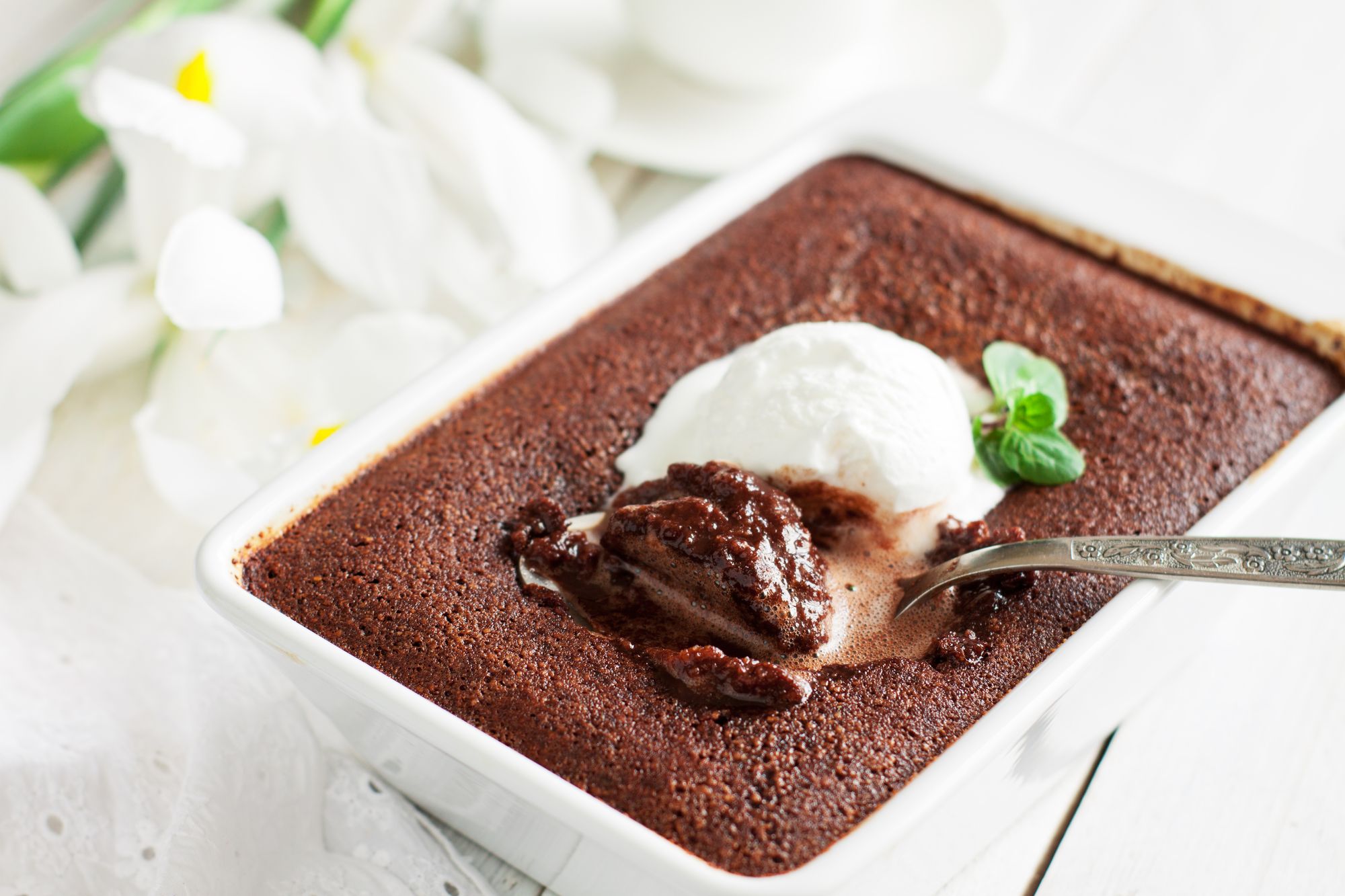 Simple Self-Saucing Chocolate Pudding