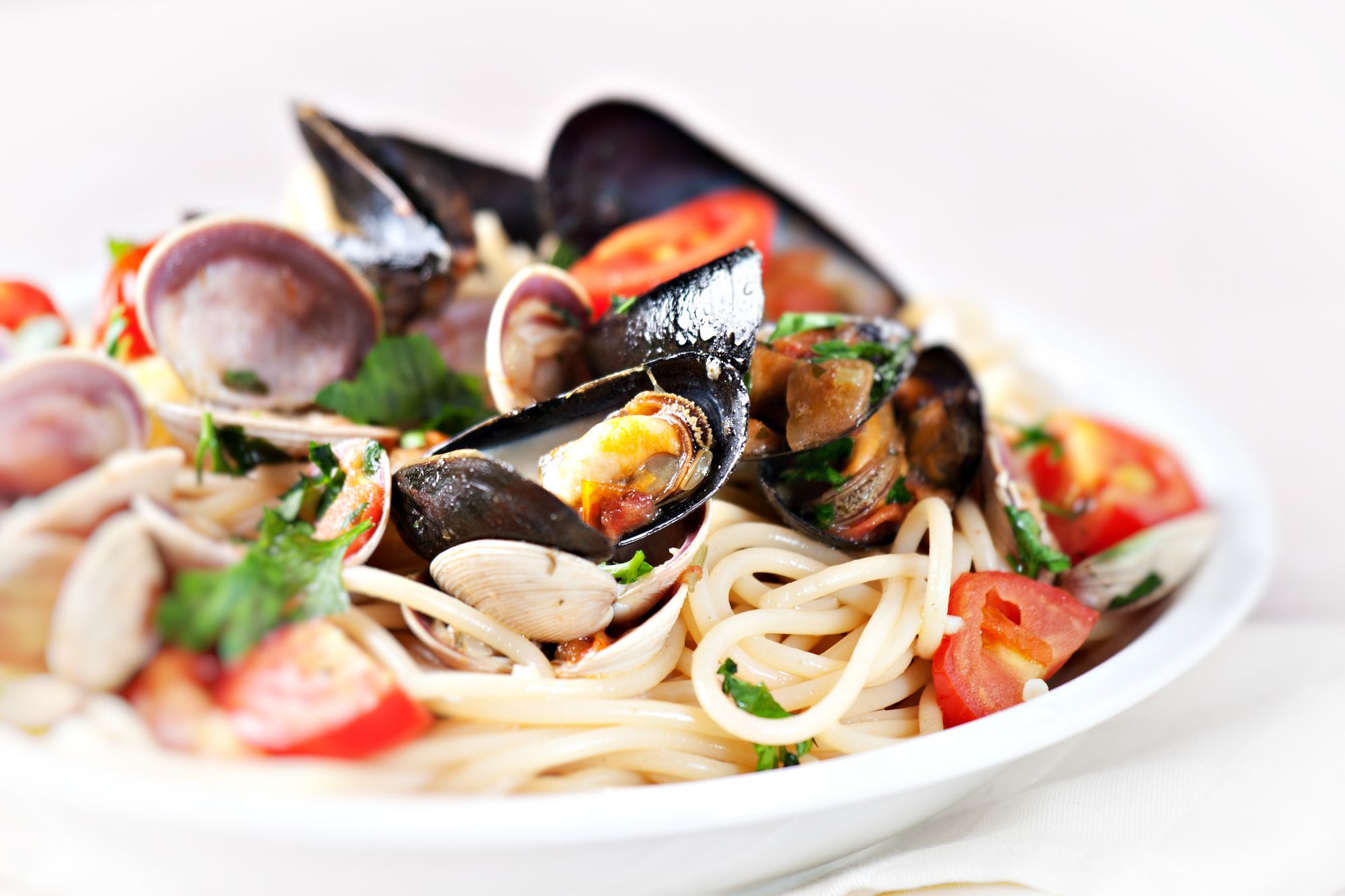 Spaghetti with Clams and Tomatoes