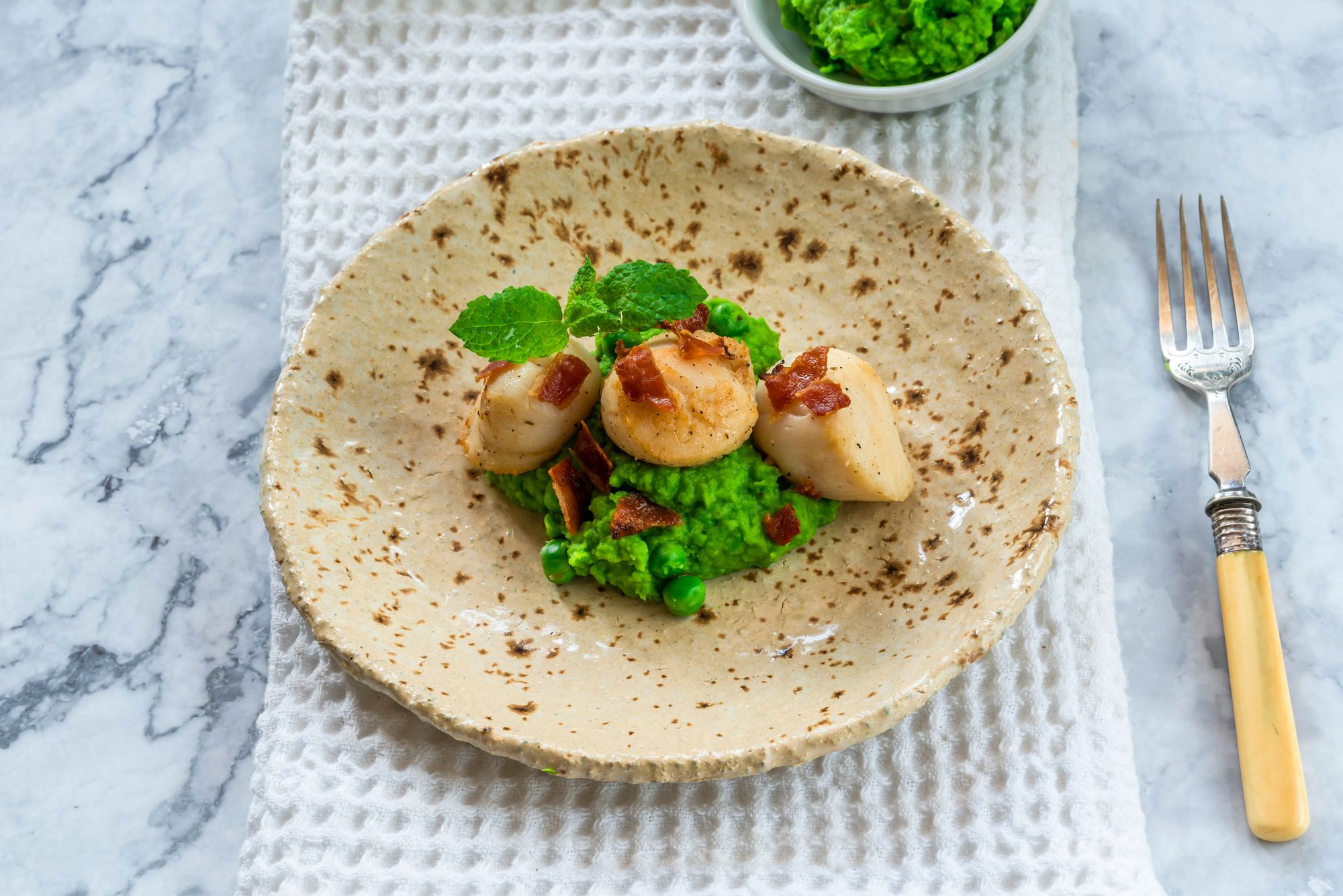Seared Scallops with Minted Peas