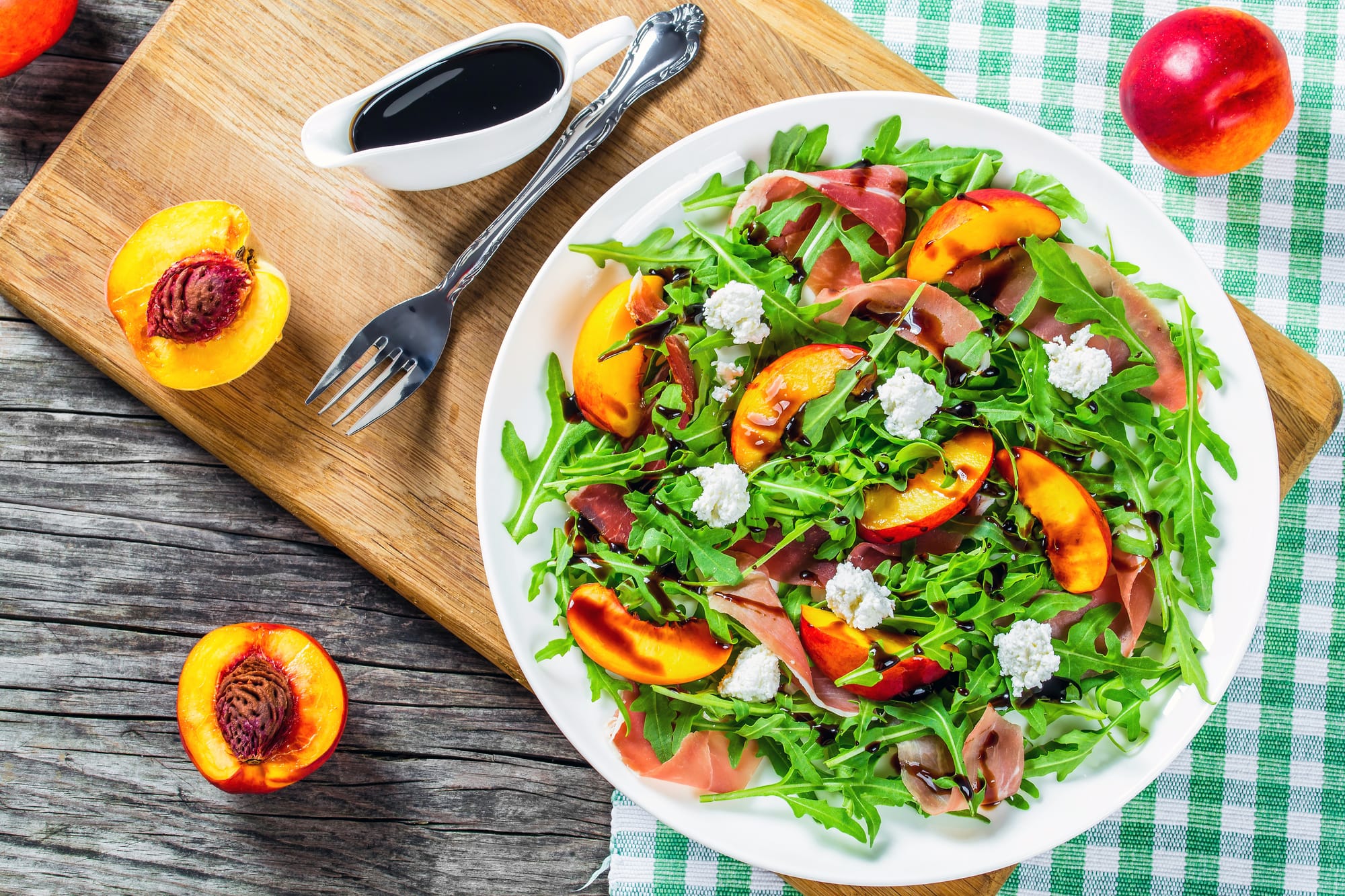 Peach and Prosciutto Salad