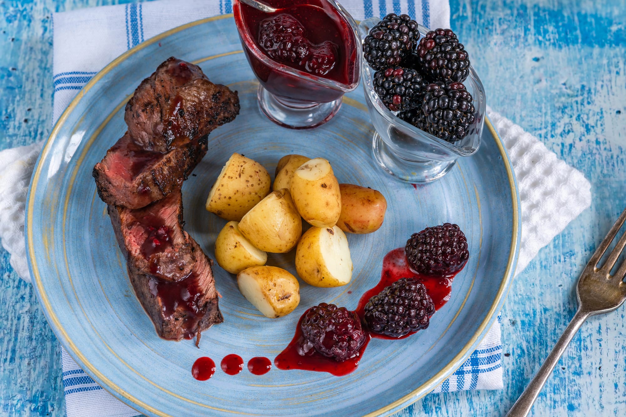 Venison Steaks with Blackberry Sauce