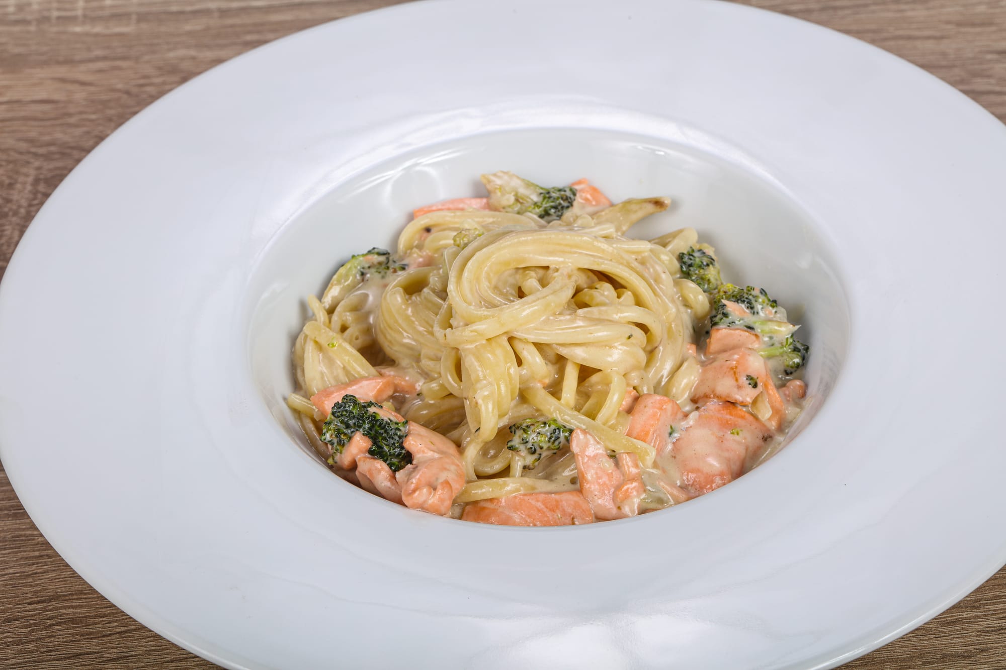 Spaghetti with Salmon, Broccoli and Tzatziki