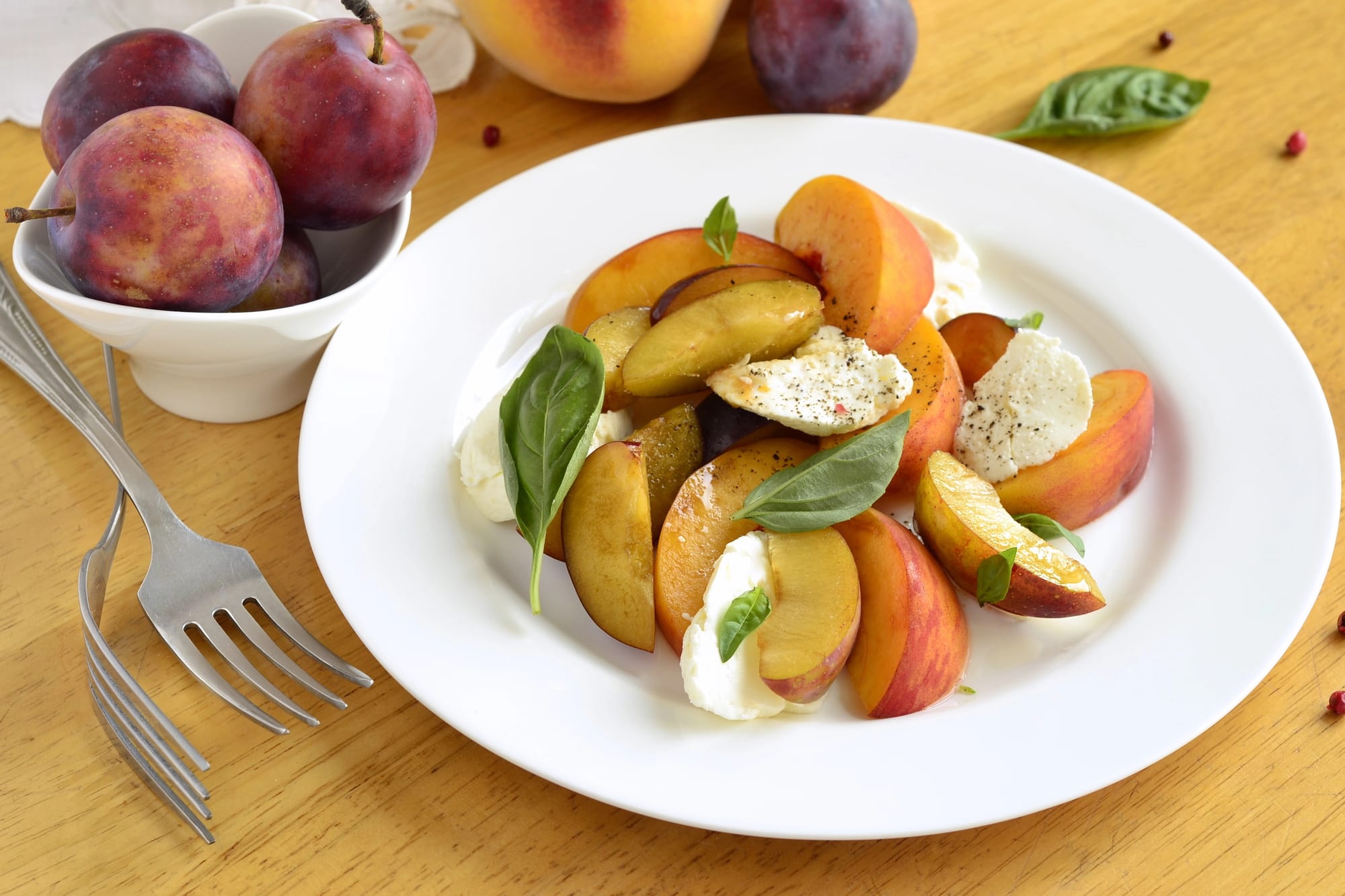 Ricotta Salad with Peach, Pistachio and Melon