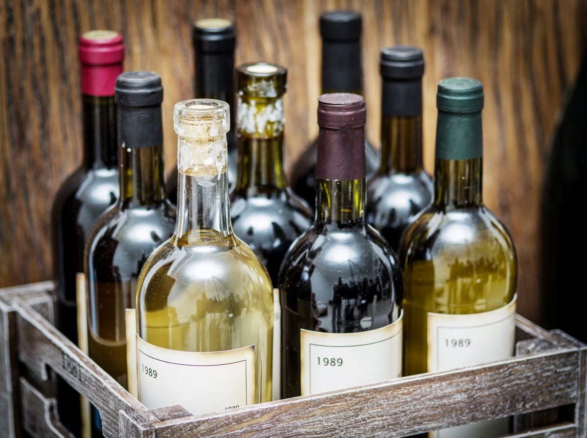 Real Corks, Fake Corks and Screw Caps What's the Difference? Good