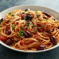 Spaghetti with Red Wine and Anchovy Sauce