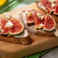 Figs with Goat’s Cheese and Honey